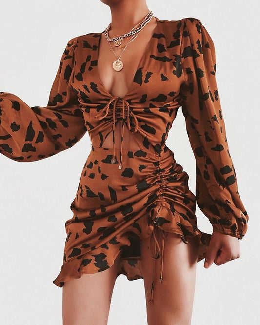 "LEOPARD NEVER CHANGES IT'S SPOT"RUFFLE DRESS
